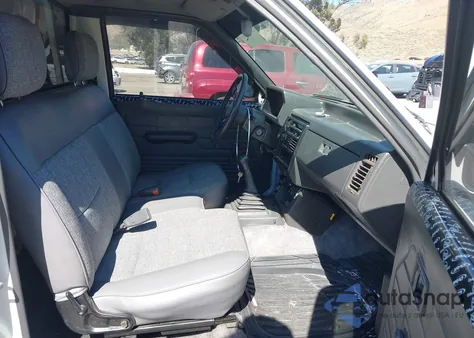 1991 Mazda B2600 Short Body из США, поврежденный, VIN JM2UF1148M0145862